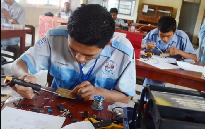 Beasiswa Mahasiswa Teknik: Jalan Sukses Karier Teknik 3 116a25c4576fe7a