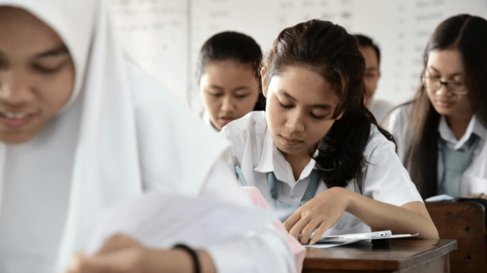 Sistem Pendidikan Indonesia: Tantangan dan Peluang di Abad 21 2 116a25c5b362e28