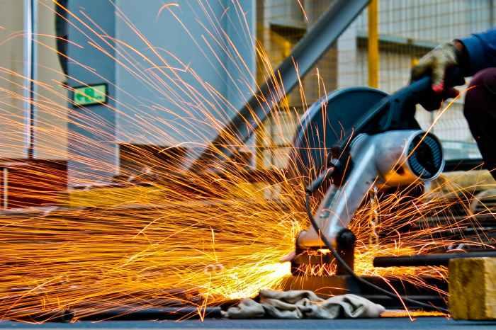 Cara Memotong Besi Agar Siku: Panduan Langkah demi Langkah 1 116a25c6e6d911b