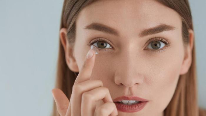 Cara Membersihkan Softlens yang Kotor dan Perih Panduan Lengkap untuk Mata Sehat 3 116a25cbbe97aed