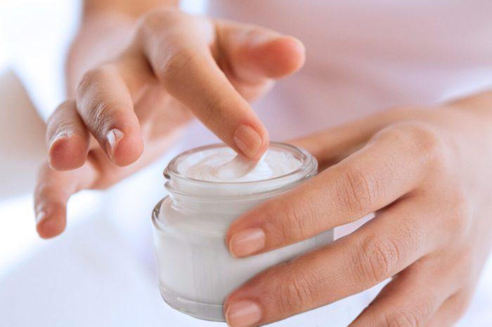 Panduan Praktis: Cara Penggunaan Body Cream untuk Kulit Sehat Bercahaya 1 116a25ced702072